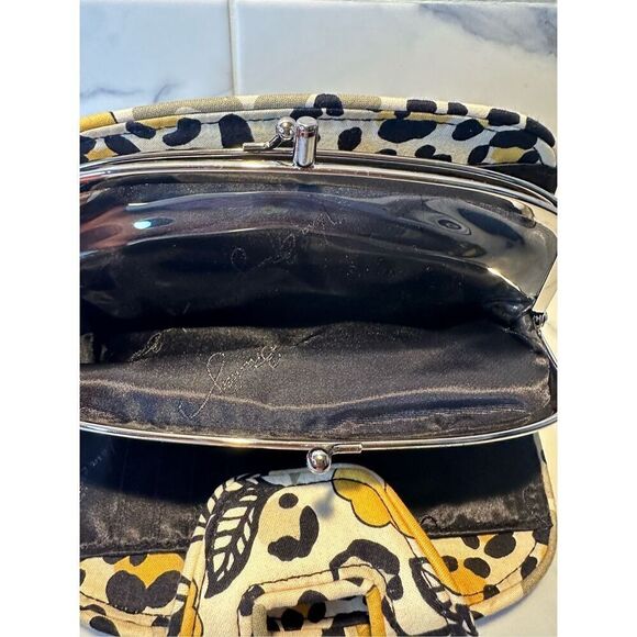 Vera Bradley Kiss'n snap wallet in Go Wild    Great condition - Picture 4 of 9